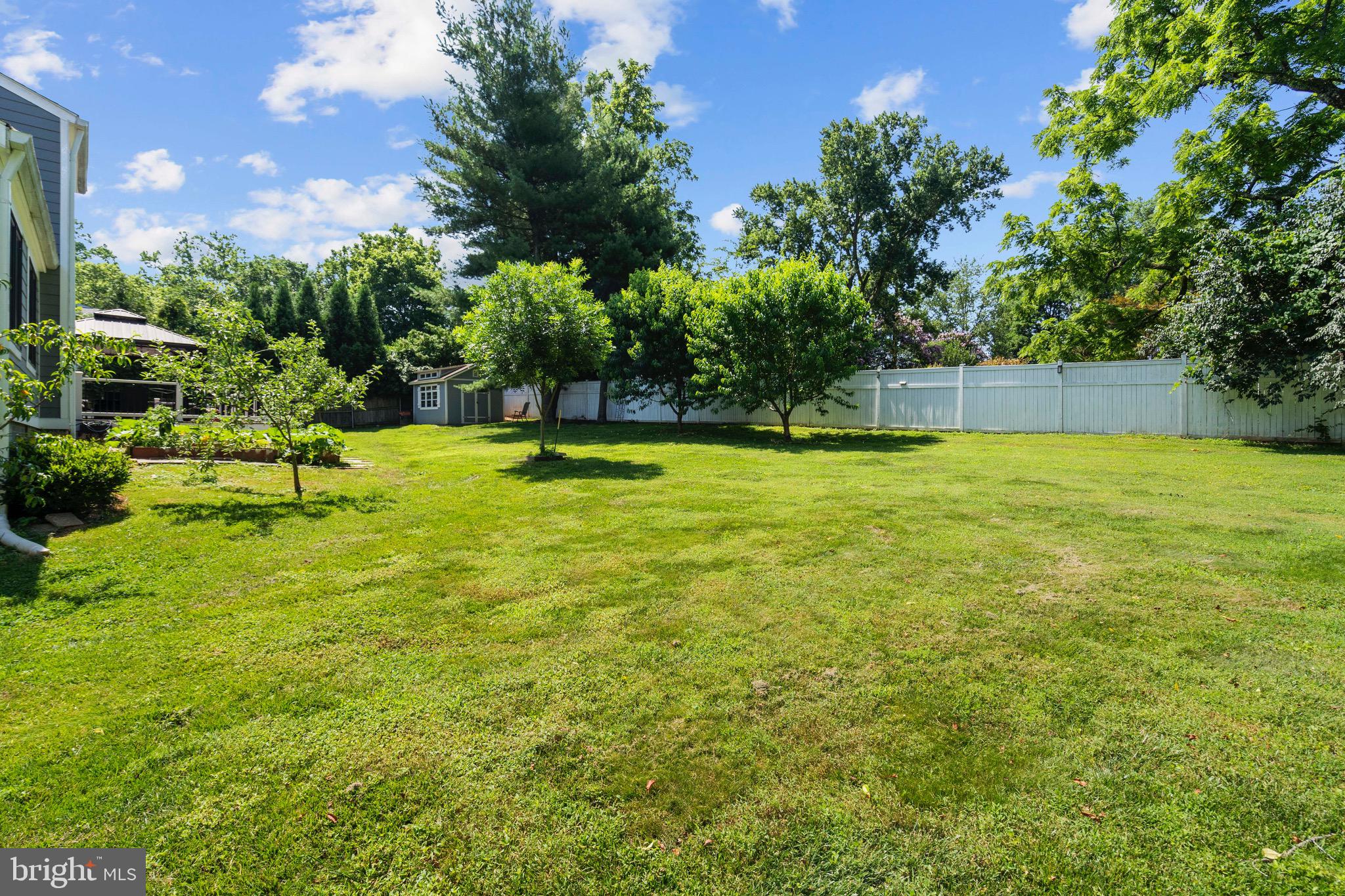 9524 Woodington Dr