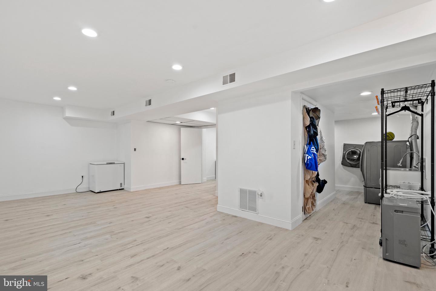 9524 Woodington Dr