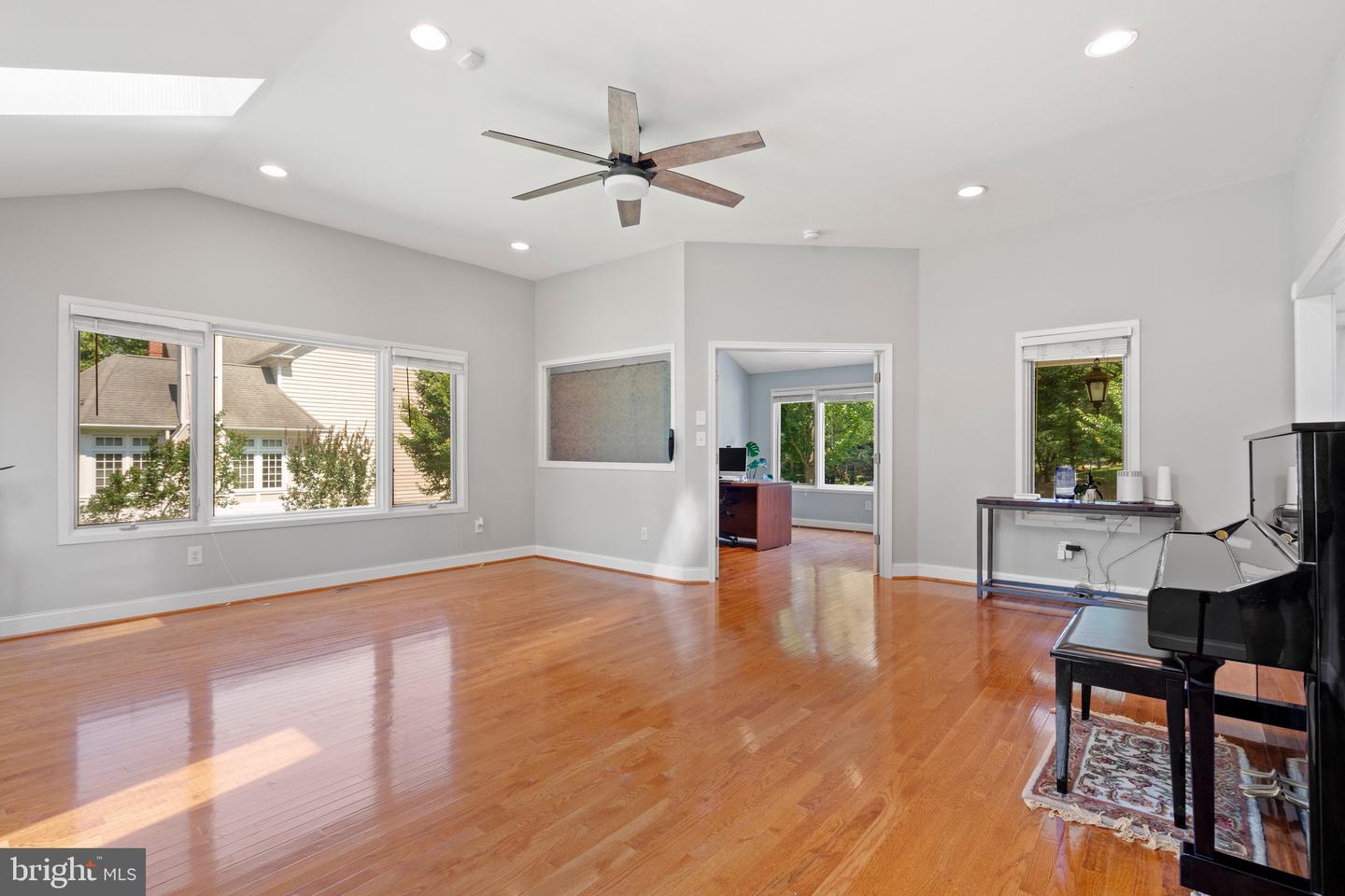 9524 Woodington Dr