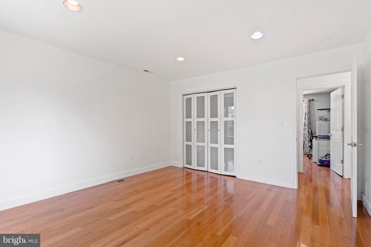 9524 Woodington Dr