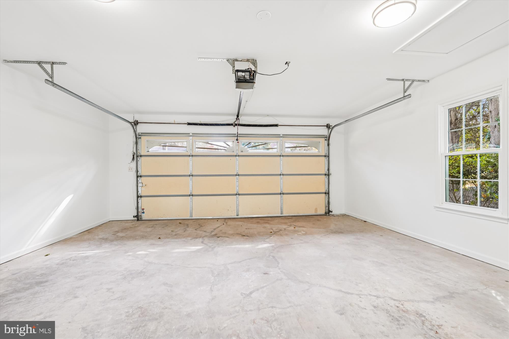 4605 SUNFLOWER DRIVE