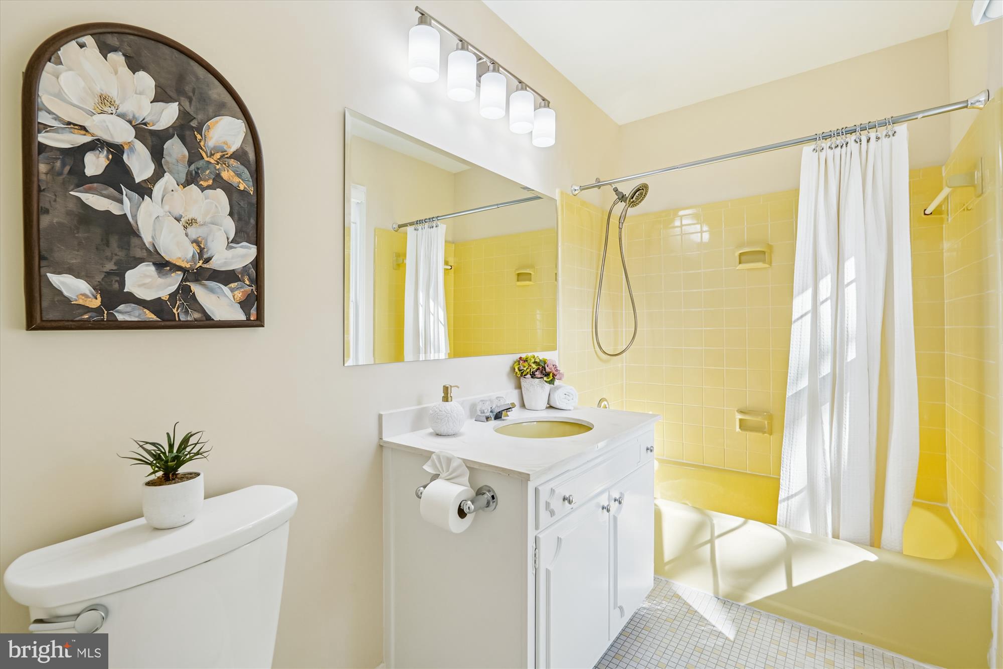 4605 SUNFLOWER DRIVE