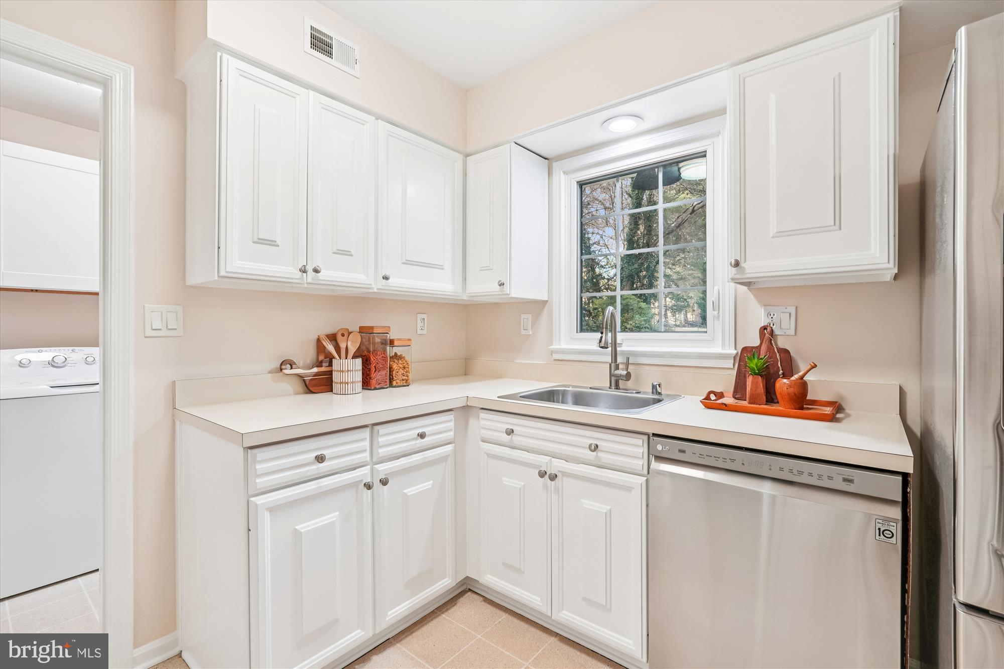 4605 SUNFLOWER DRIVE