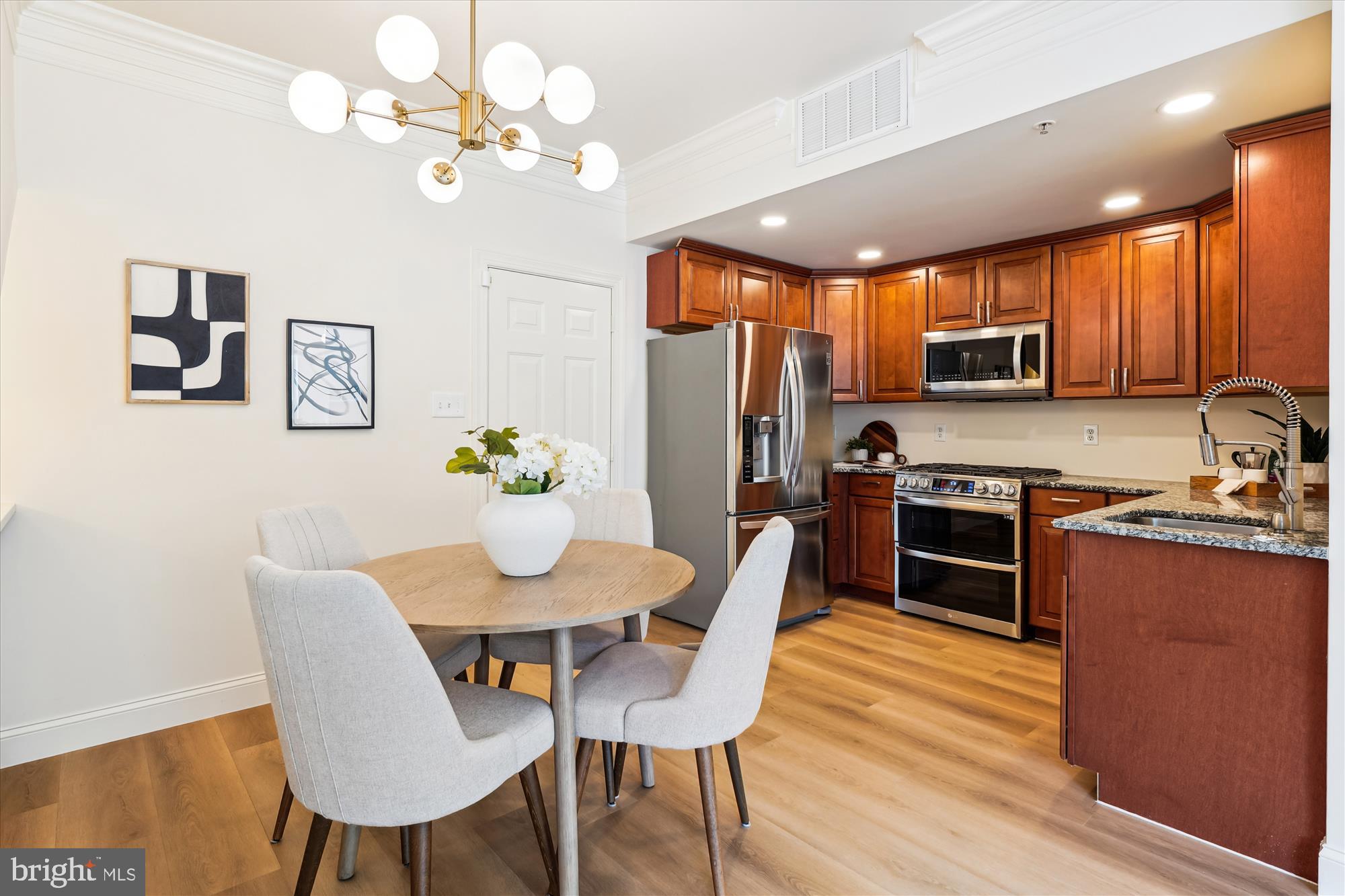 604 HIGHLAND RIDGE AVENUE 100