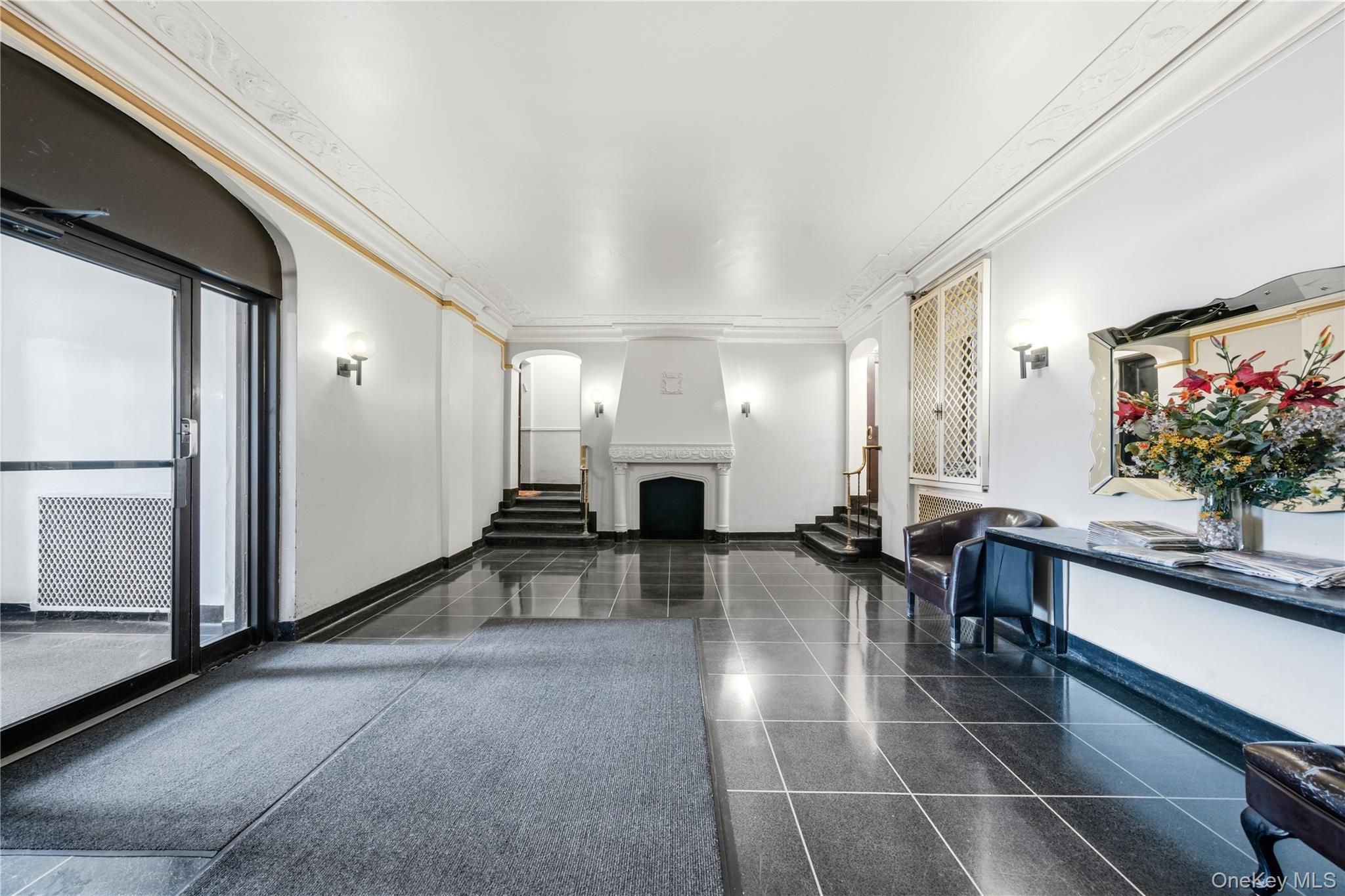 141 Woodmere Blvd Unit: 6J