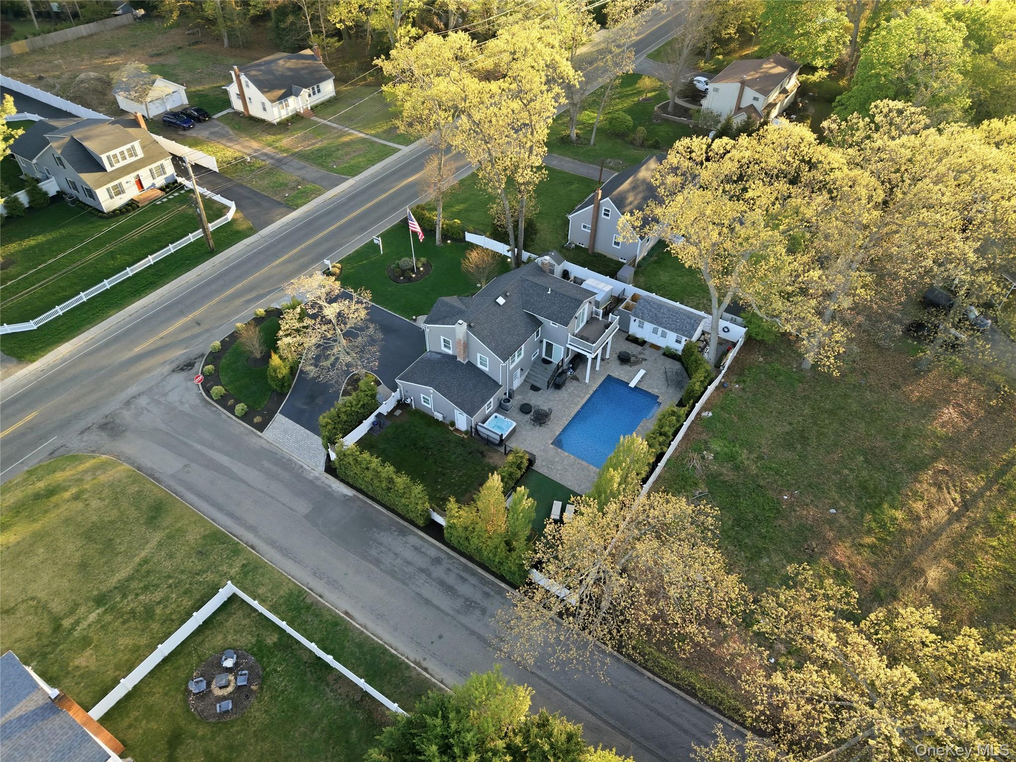 237 Woodlawn Avenue