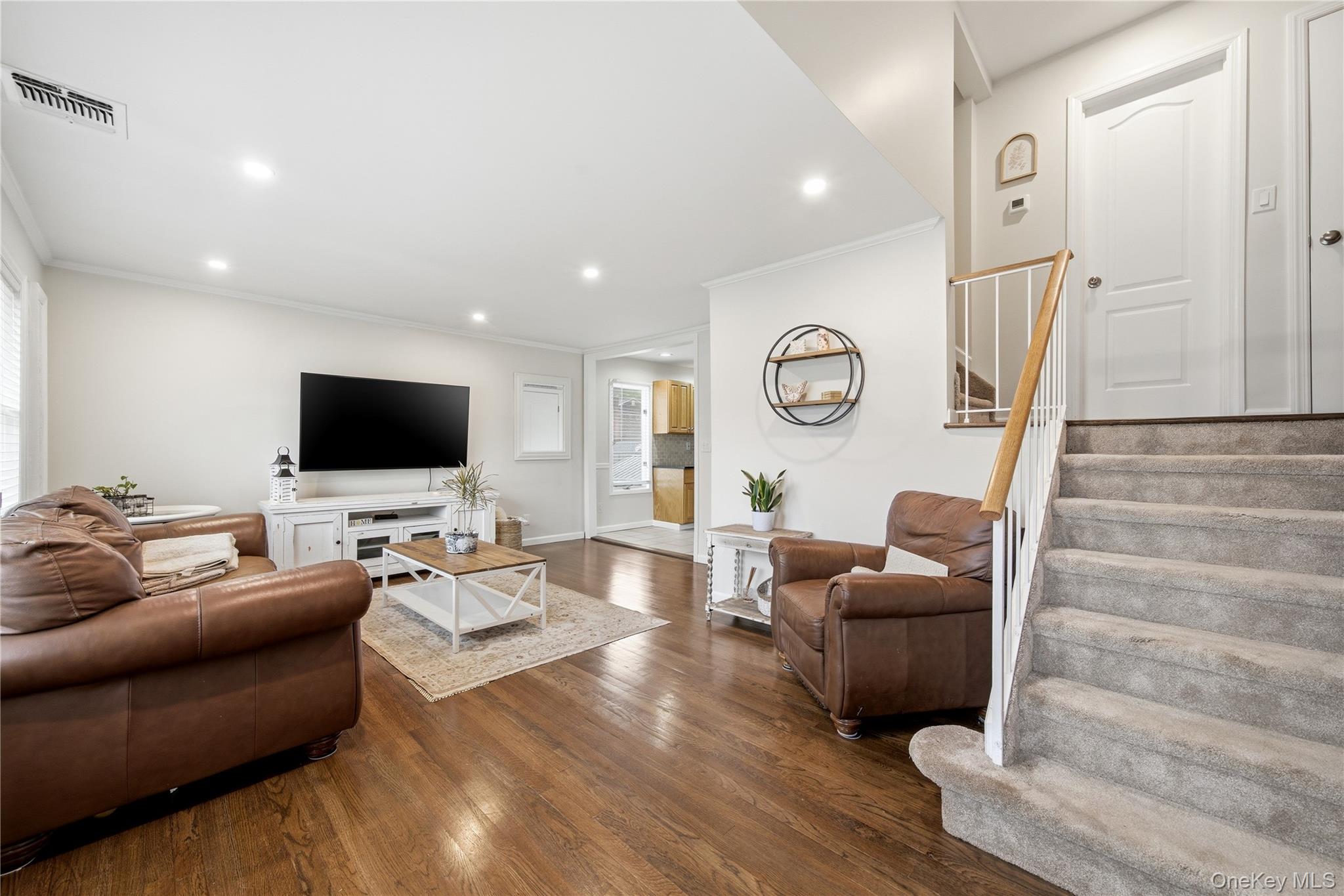 237 Woodlawn Avenue