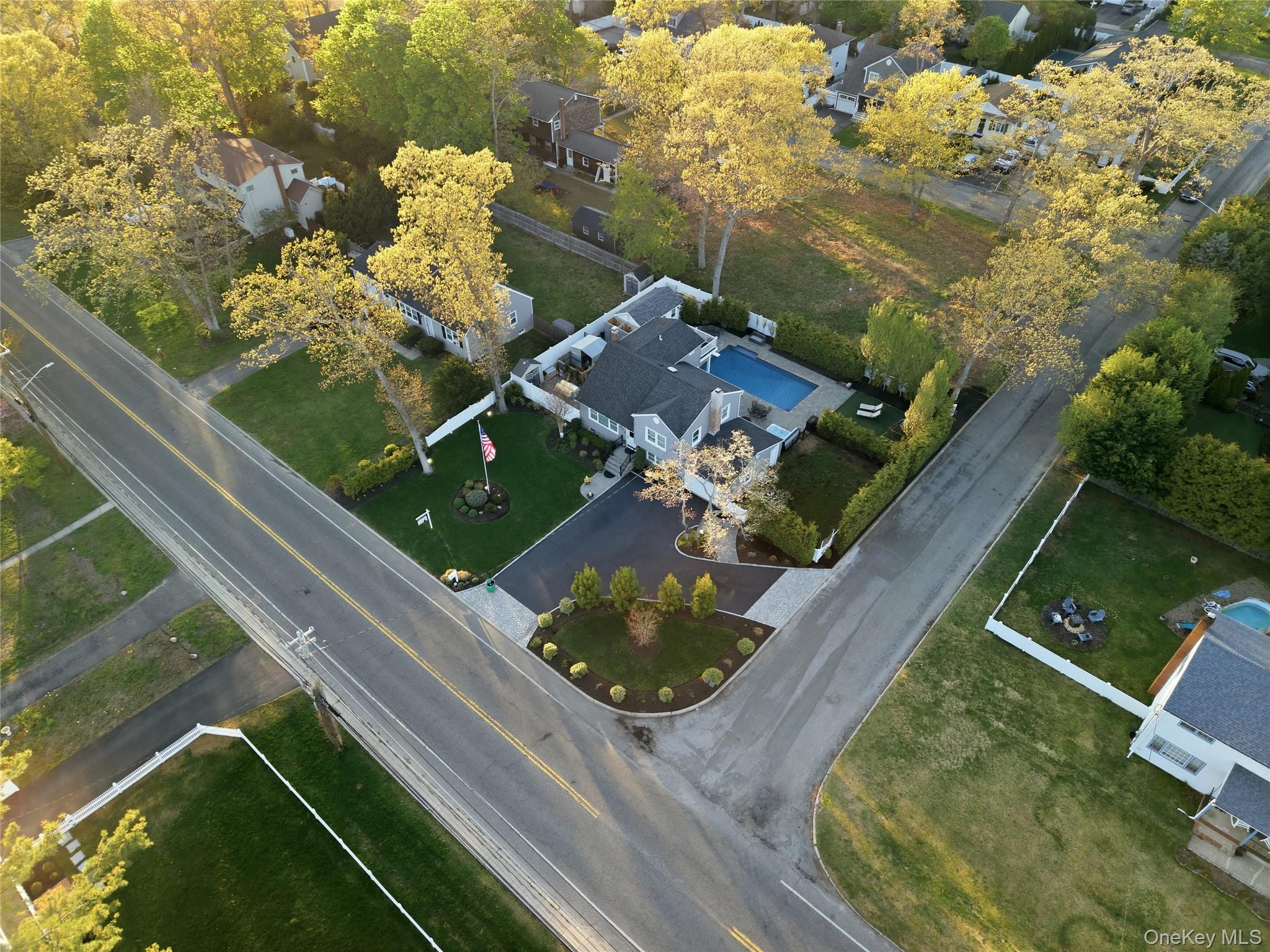 237 Woodlawn Avenue