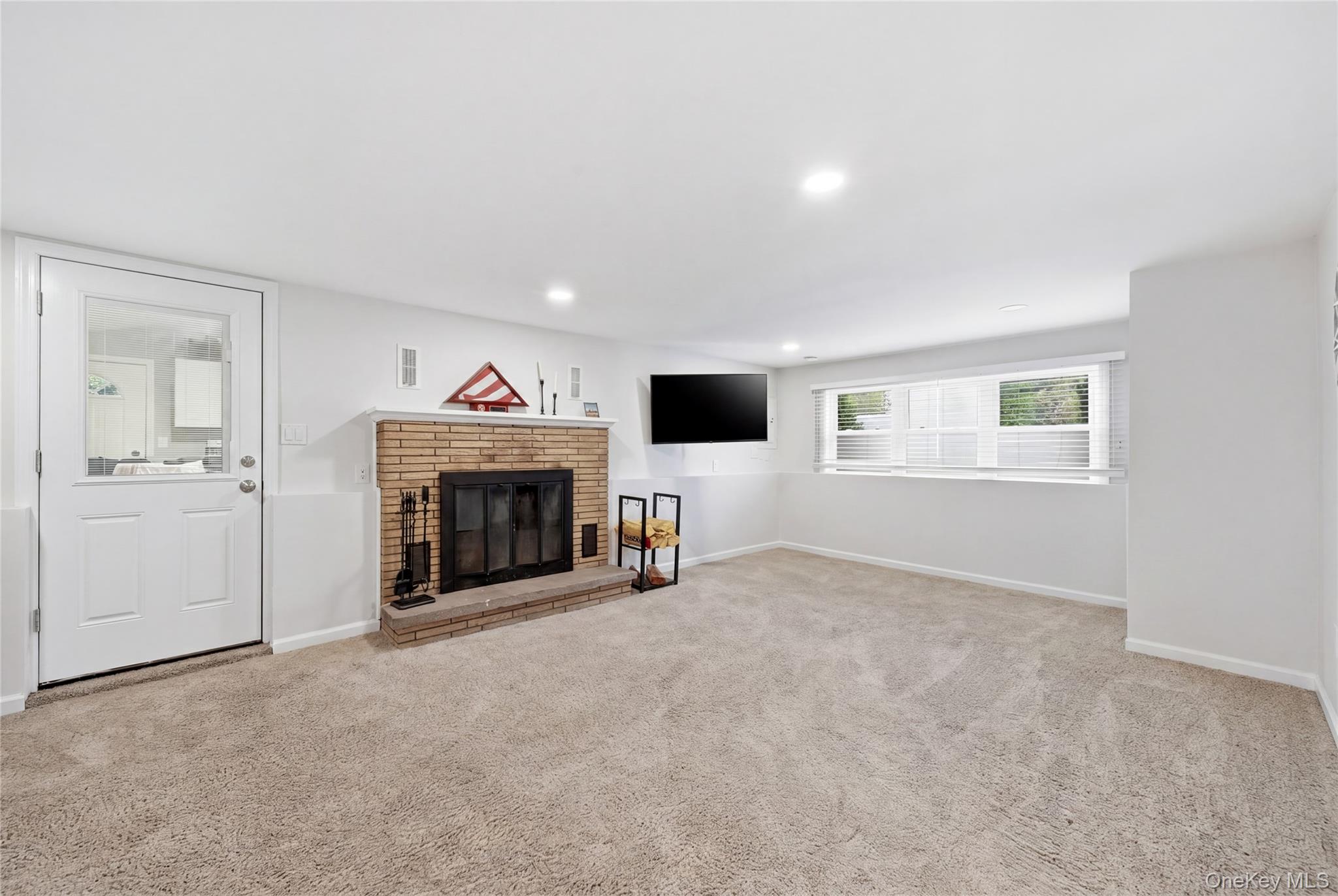 237 Woodlawn Avenue