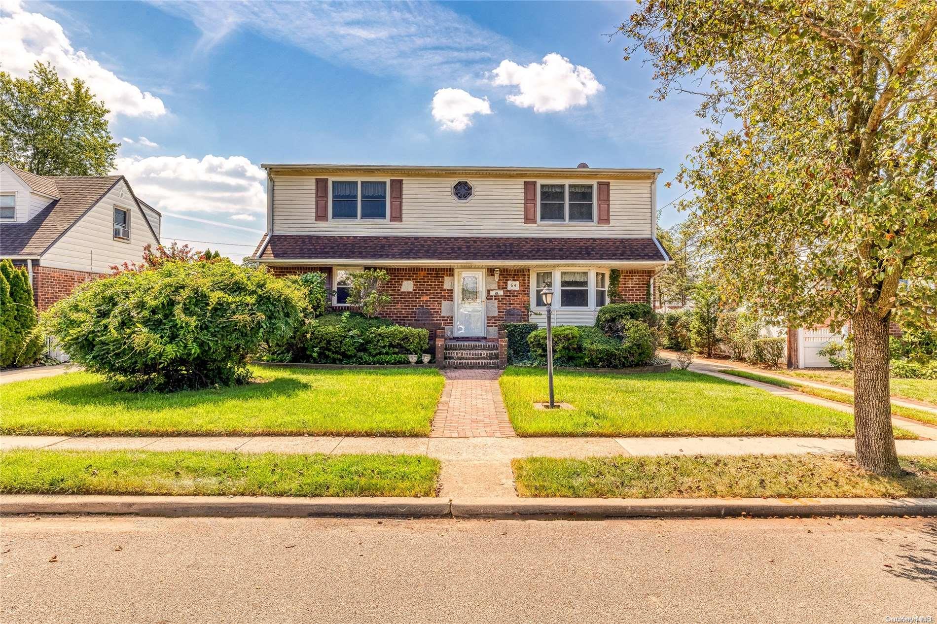64 Molyneaux Road