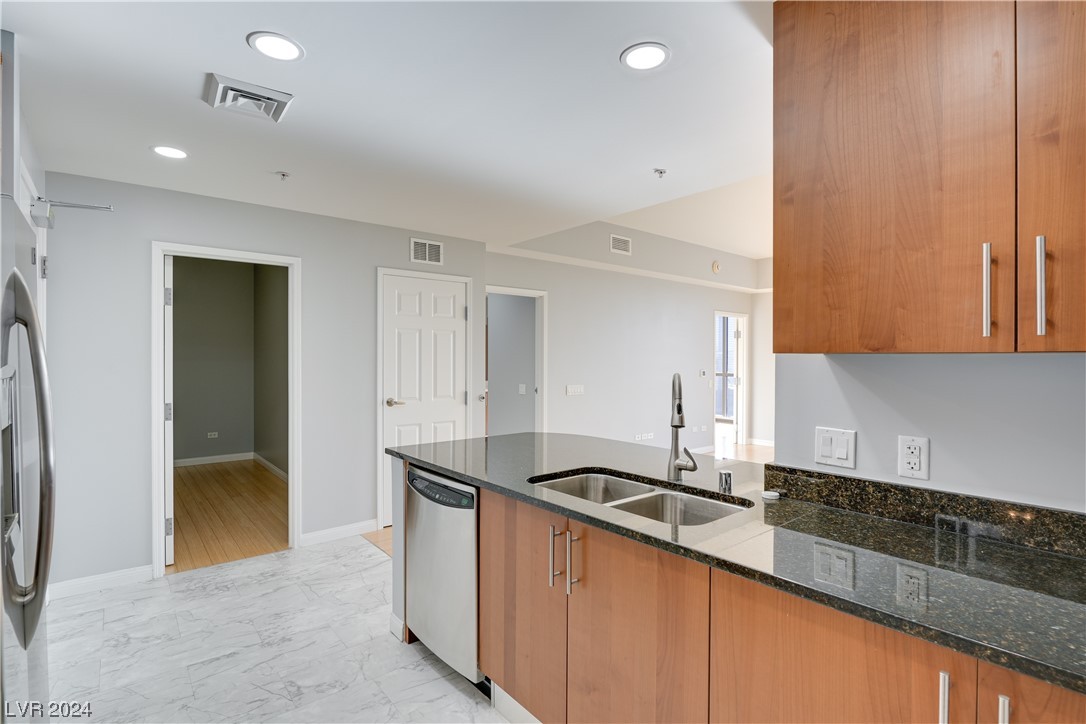 200 West Sahara Avenue 3602