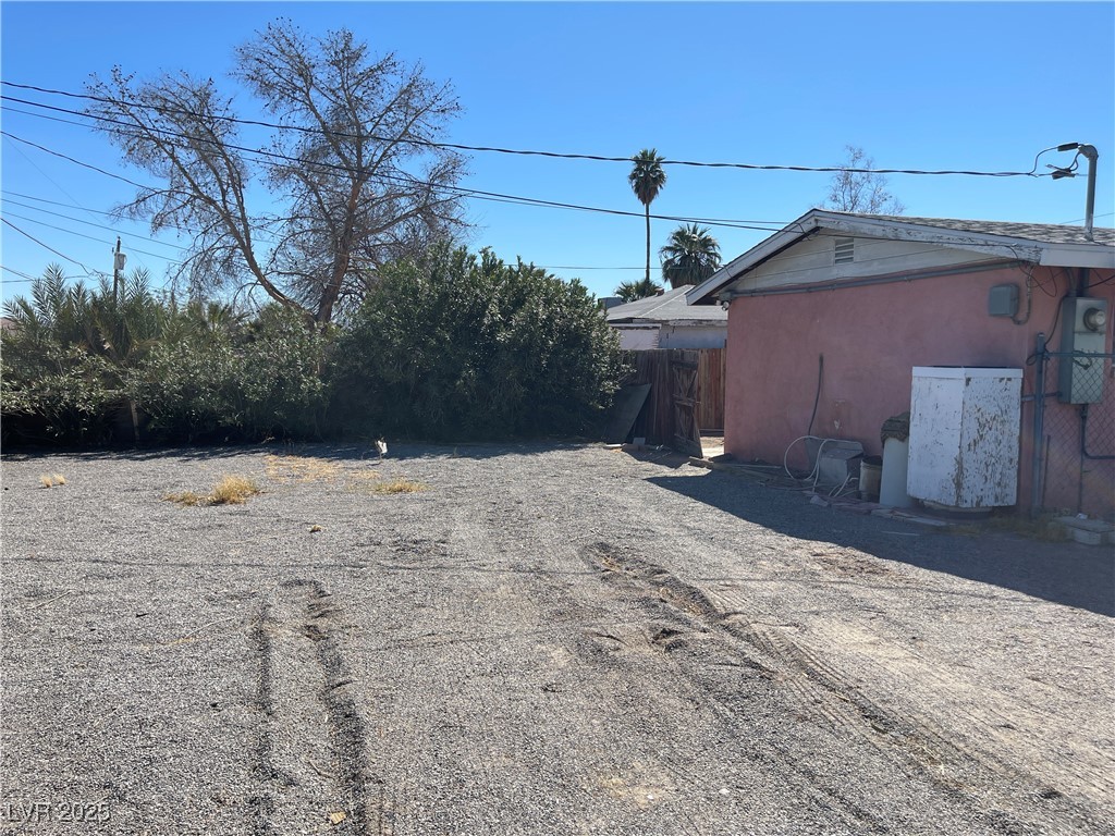 1600 East McDonald Avenue