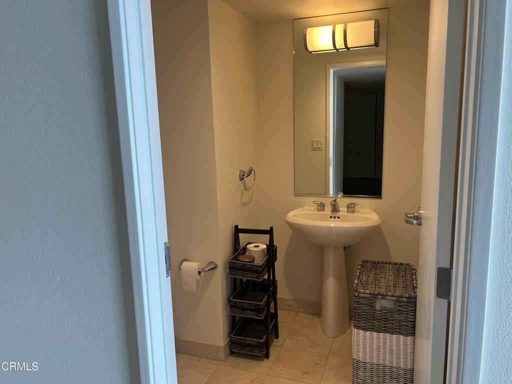 13700 Marina Pointe Drive 1702