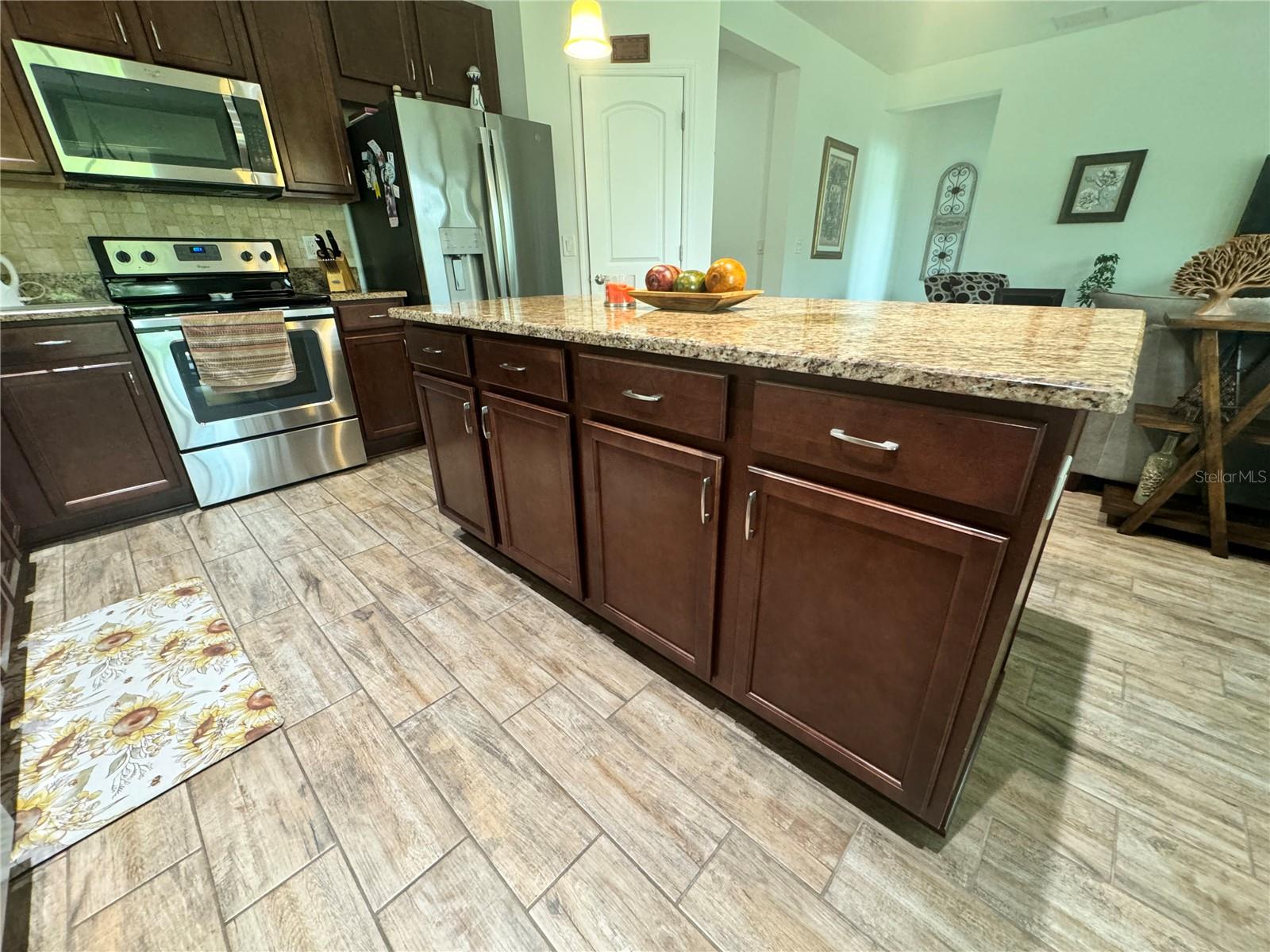 12032 GRAND KEMPSTON DR