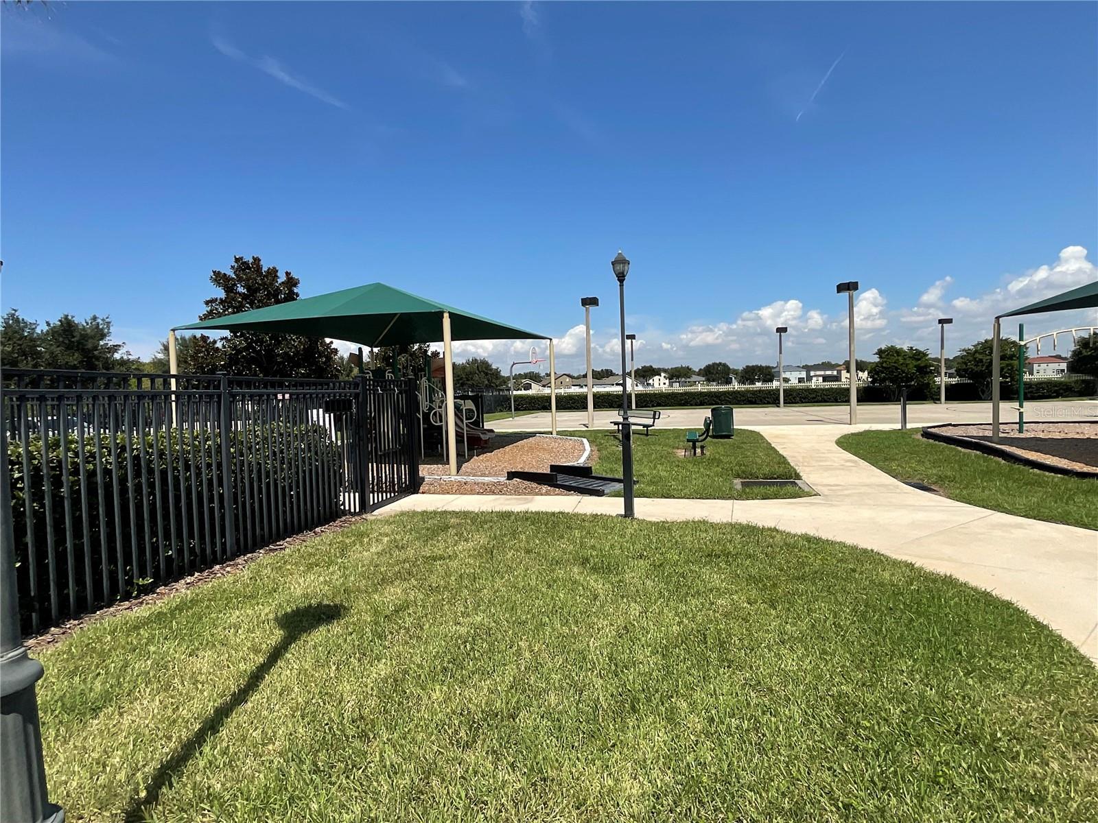 12032 GRAND KEMPSTON DR