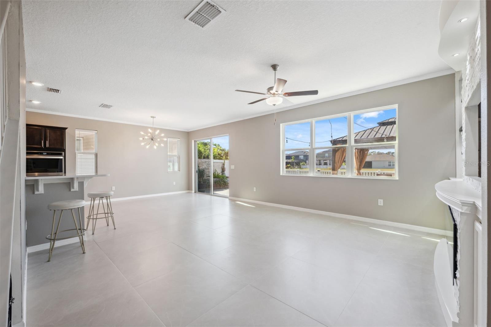 10721 SOUTHERN FOREST DR