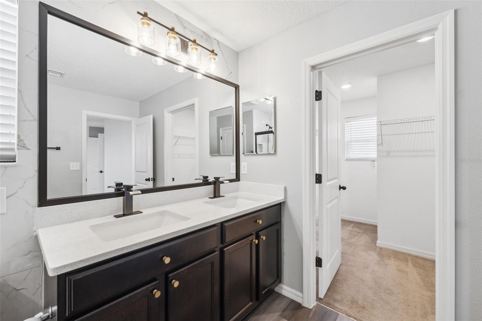 10721 SOUTHERN FOREST DR