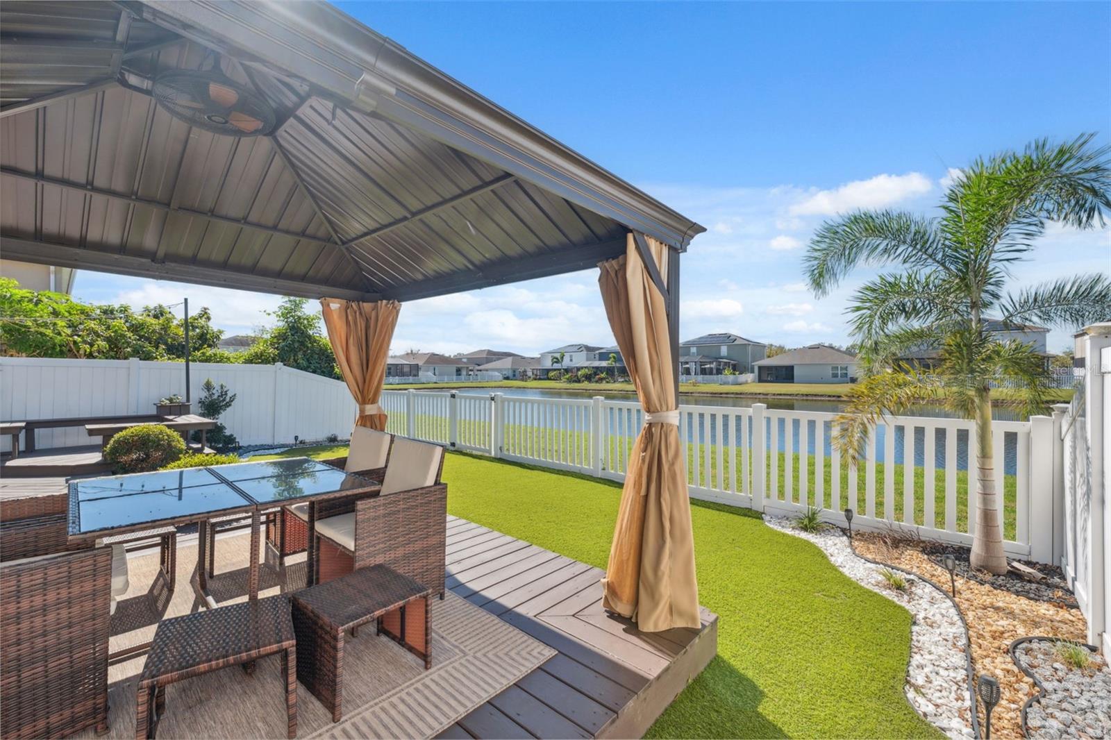 10721 SOUTHERN FOREST DR