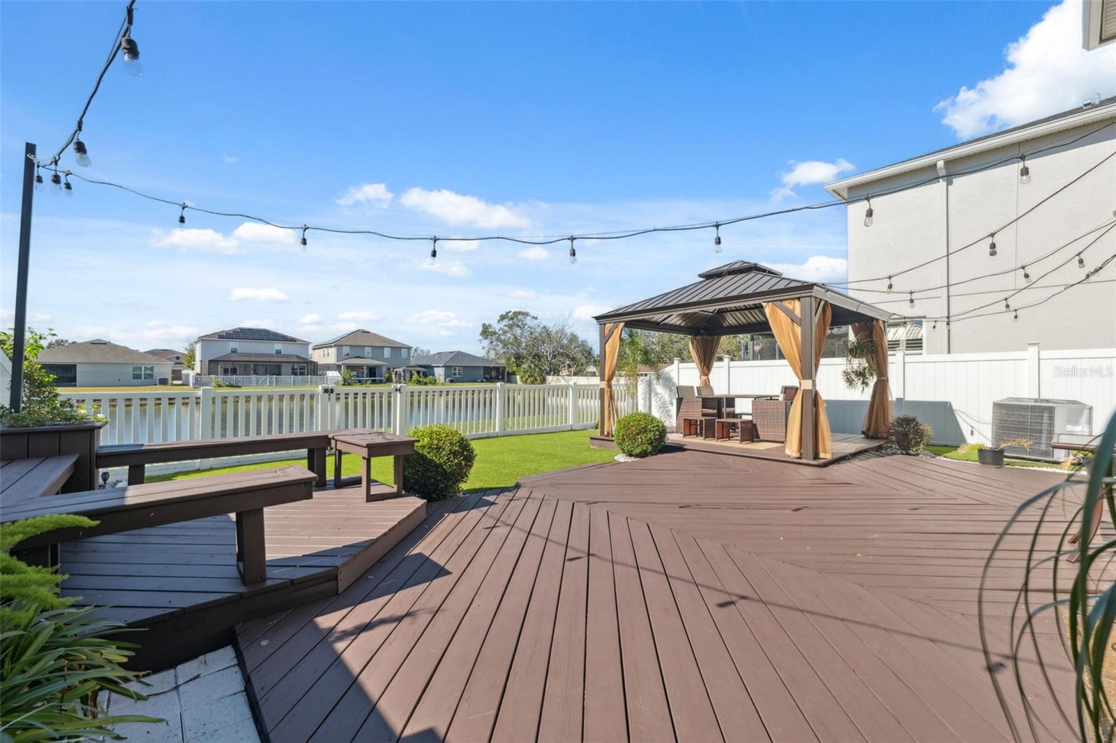 10721 SOUTHERN FOREST DR