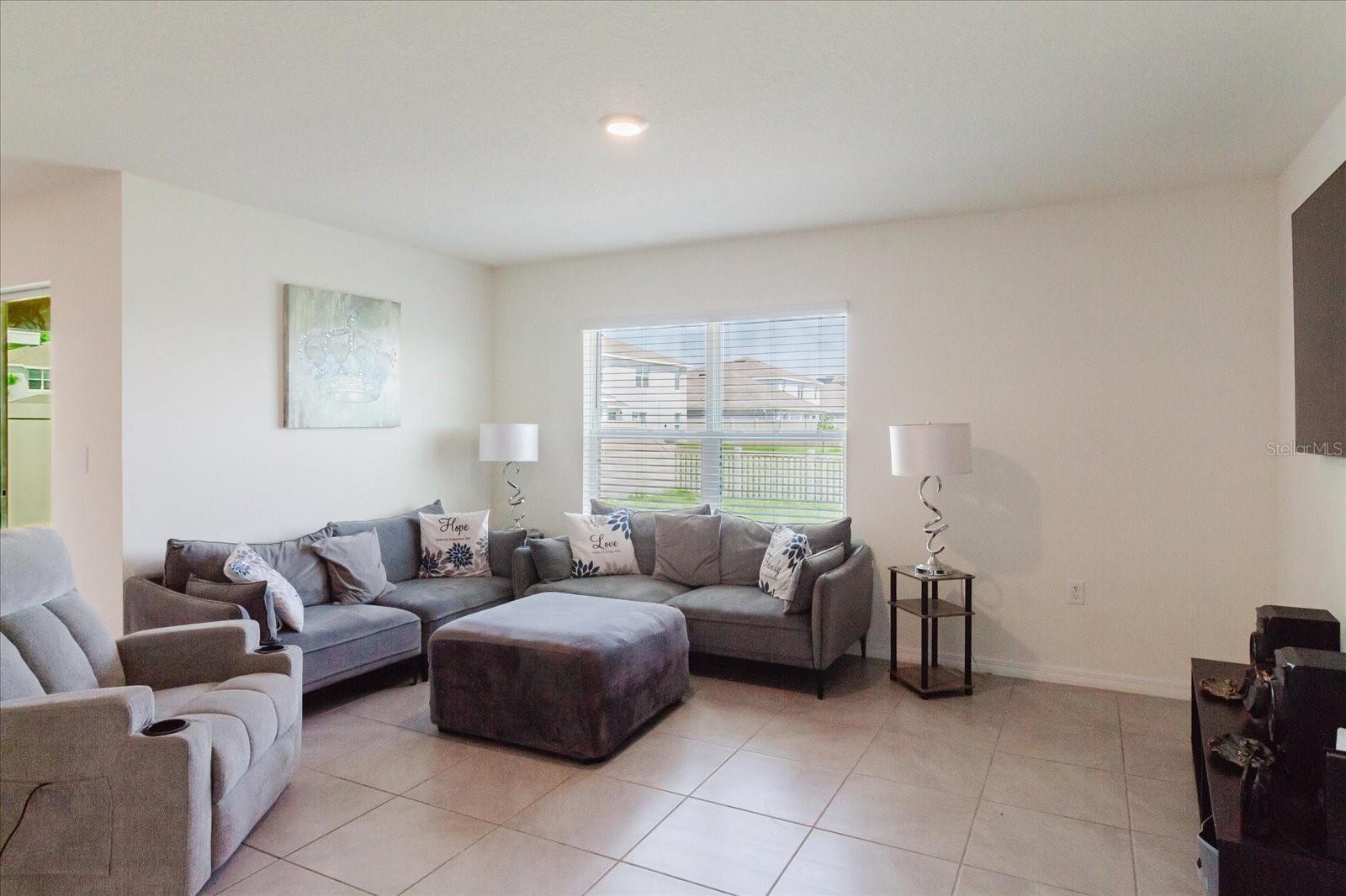 2812 GUMBO LIMBO DR