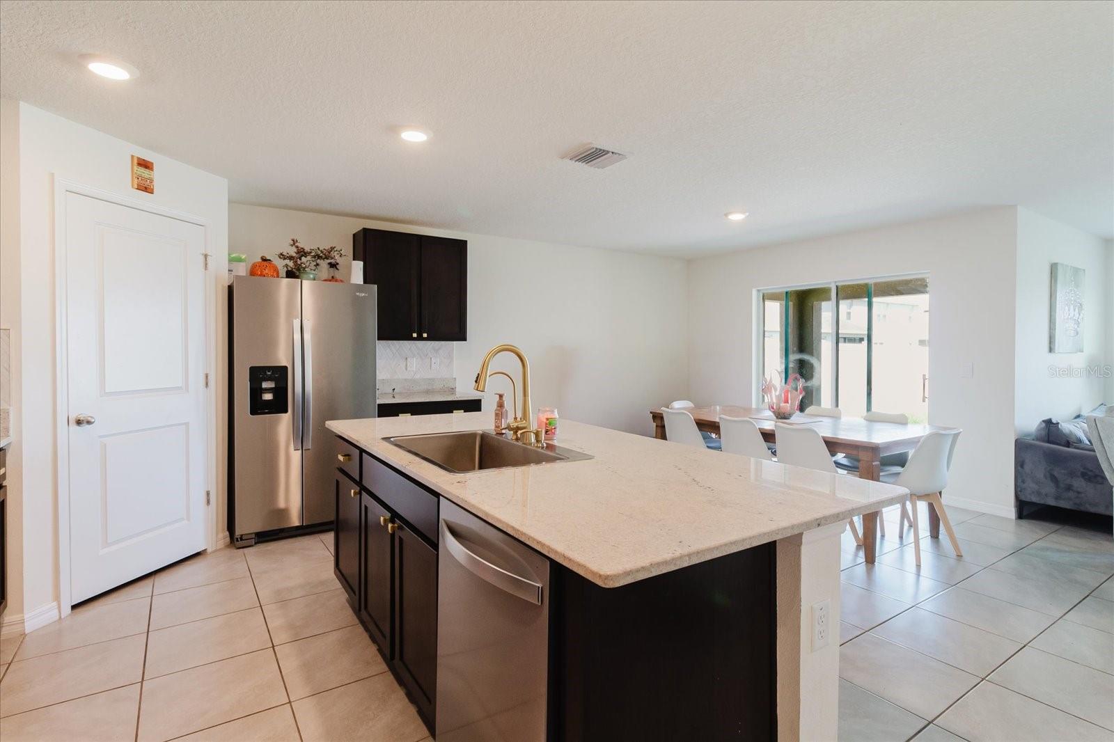 2812 GUMBO LIMBO DR