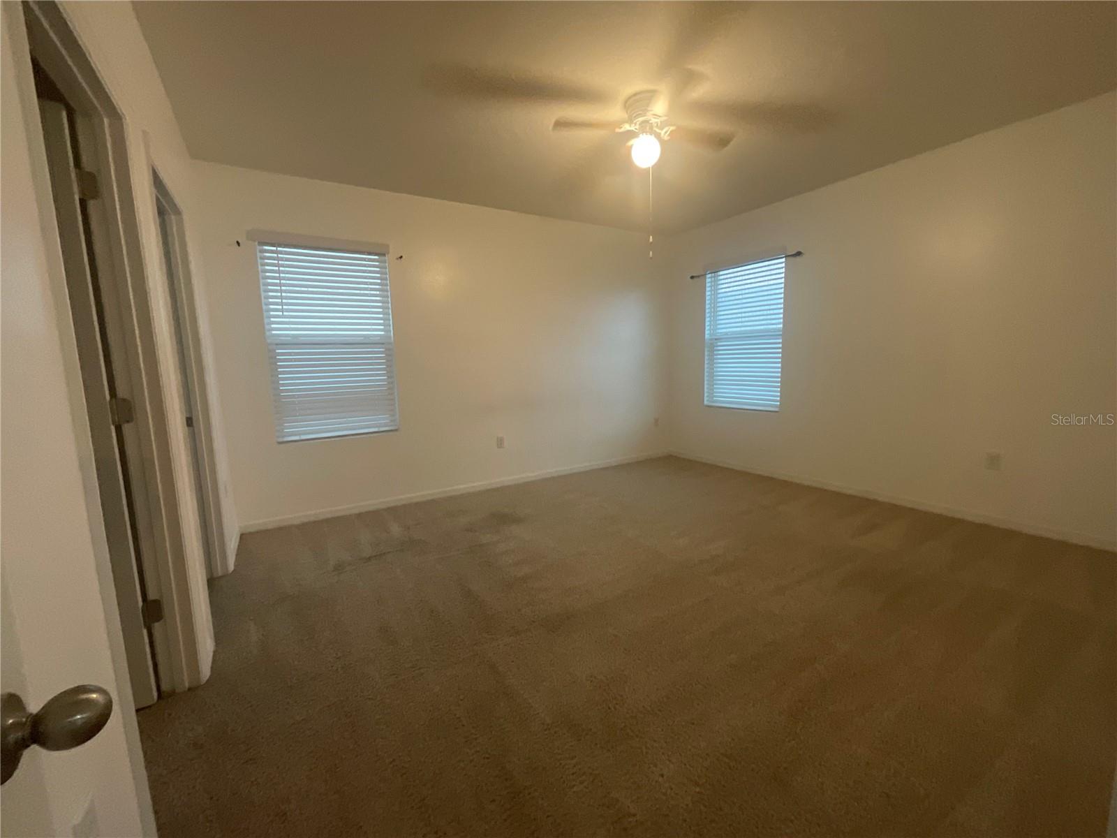 10206 GOLDEN LIGHT CT