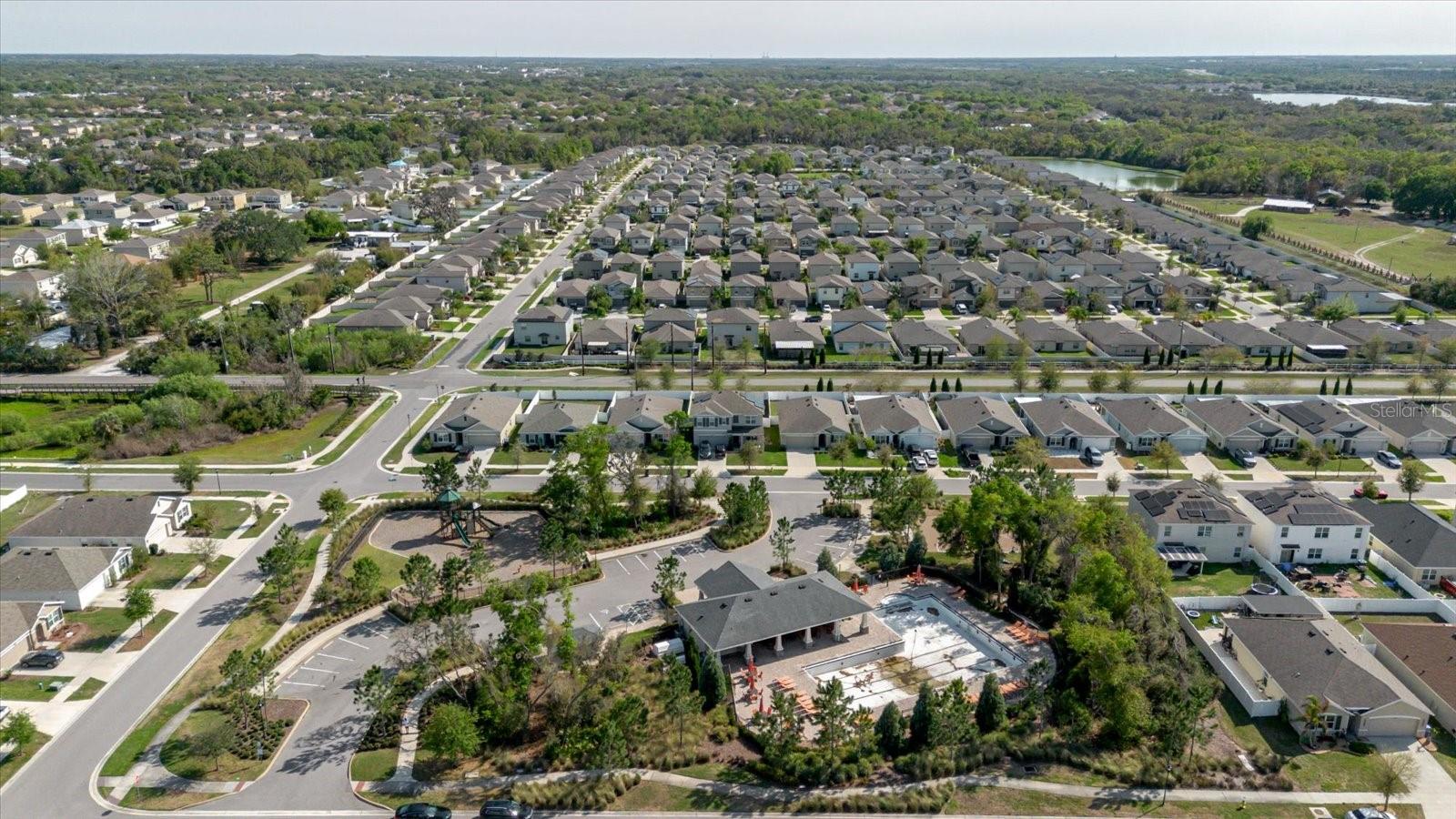 10206 GOLDEN LIGHT CT