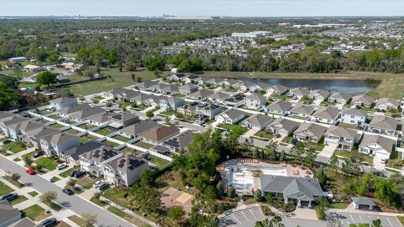 10206 GOLDEN LIGHT CT