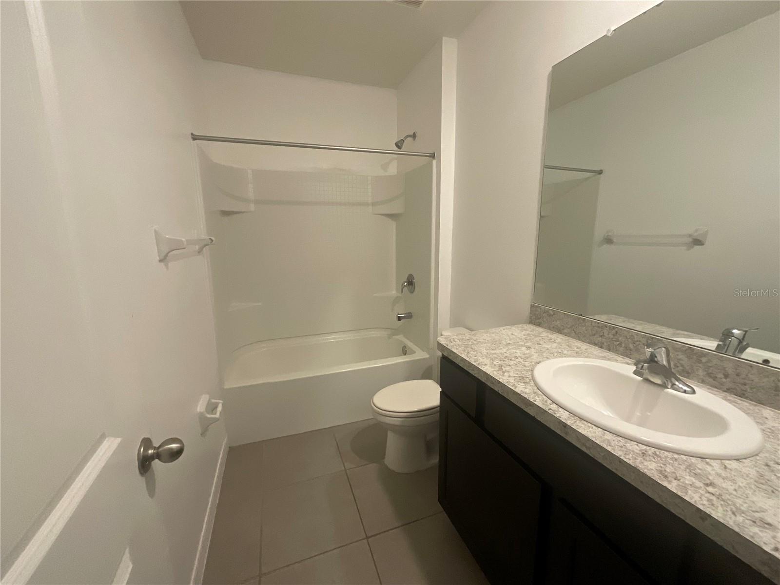 10206 GOLDEN LIGHT CT