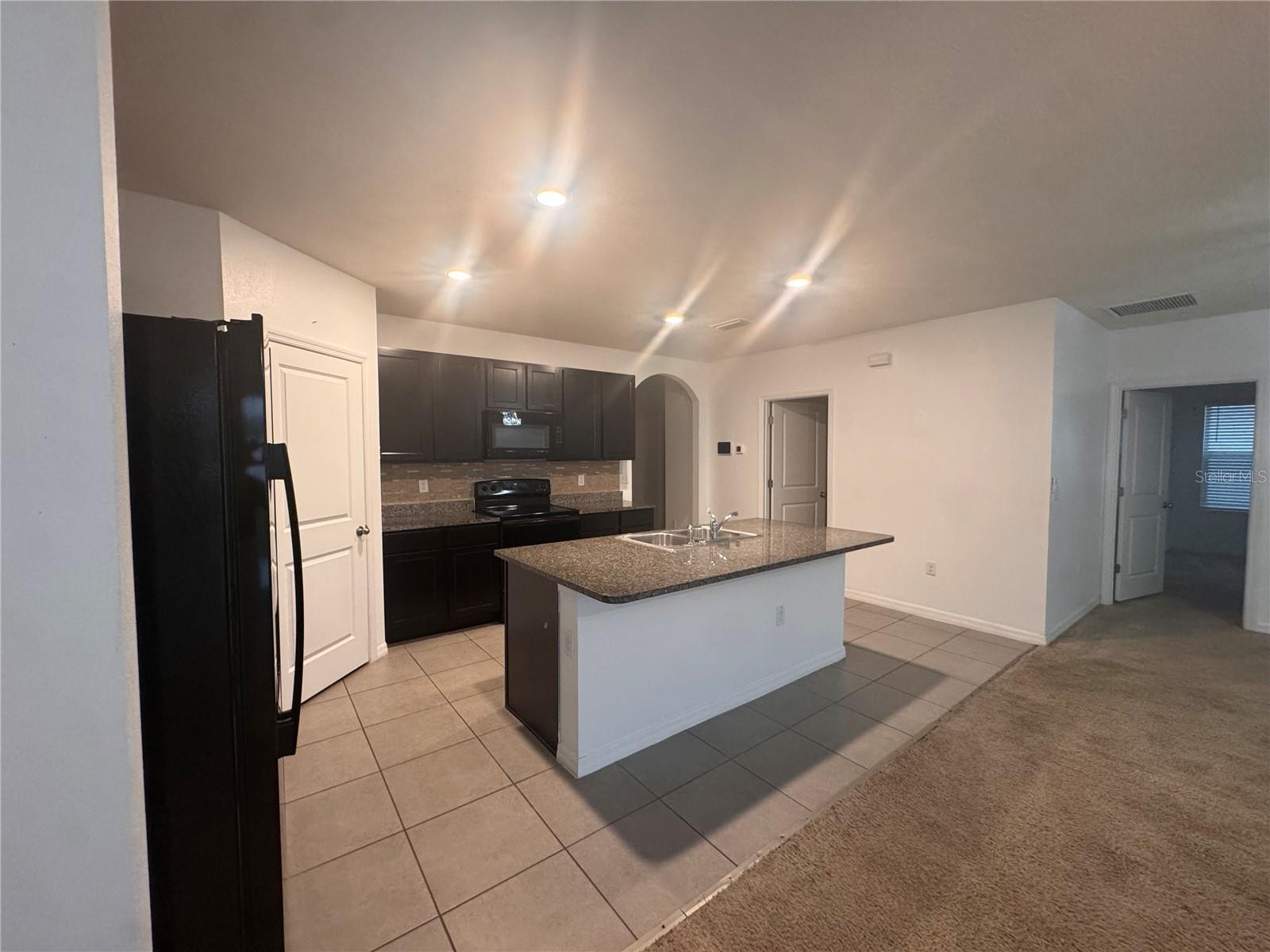 10206 GOLDEN LIGHT CT