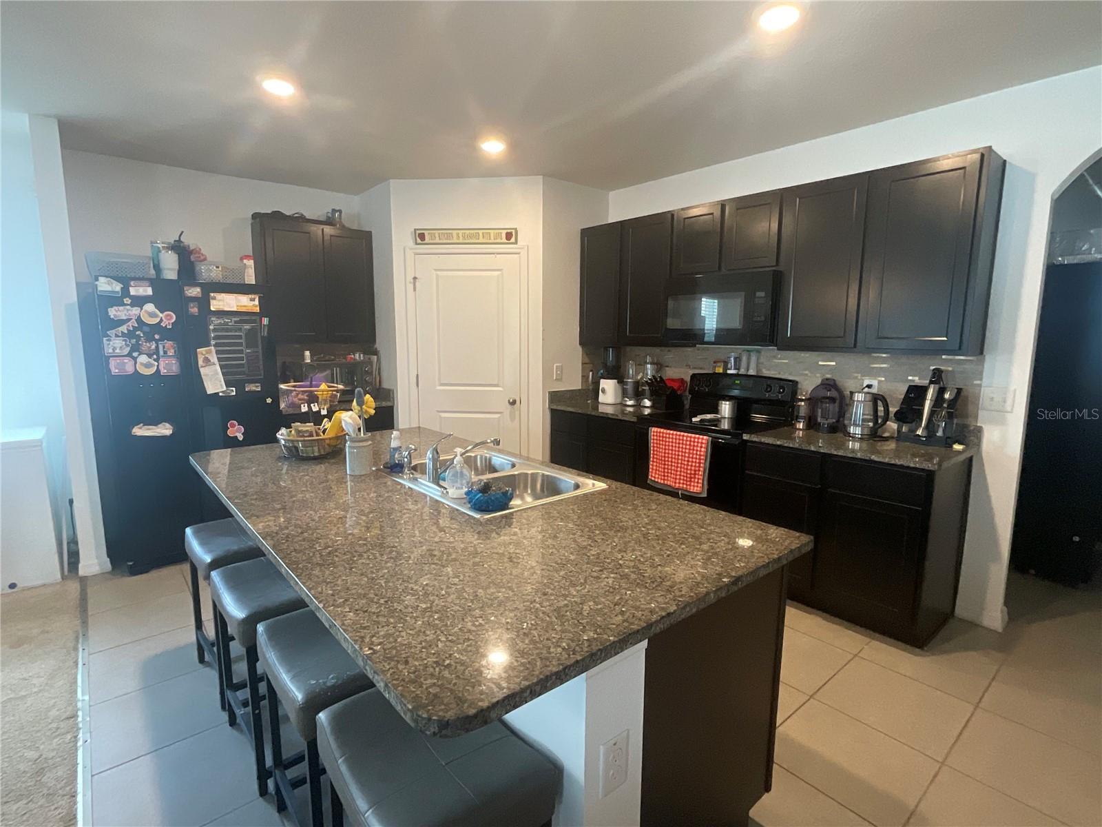 10206 GOLDEN LIGHT CT