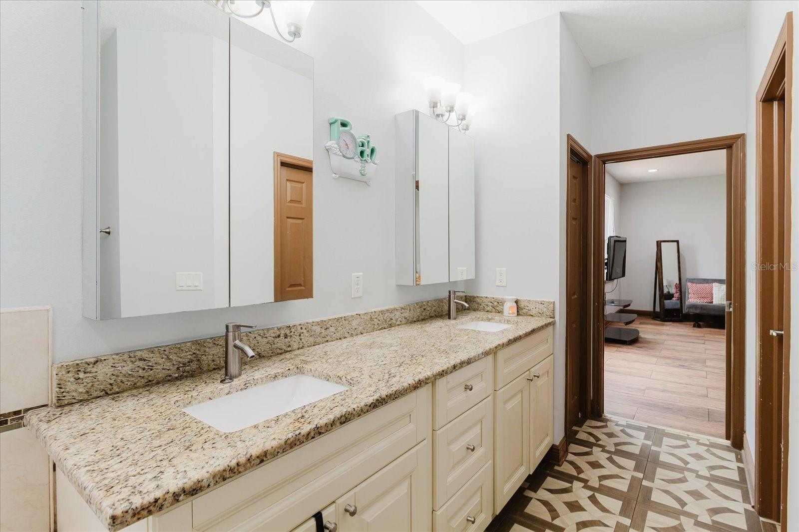 2603 BISMARK DR