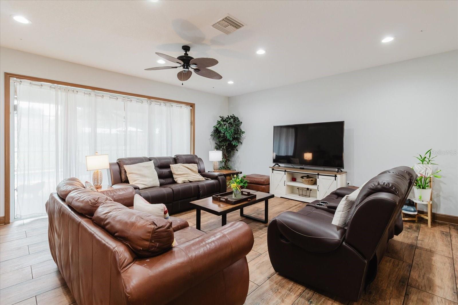 2603 BISMARK DR