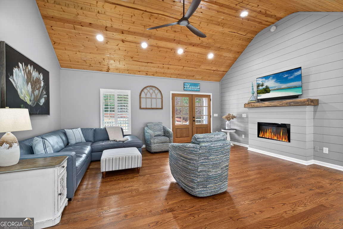 1035 McFarlin Bridge Road