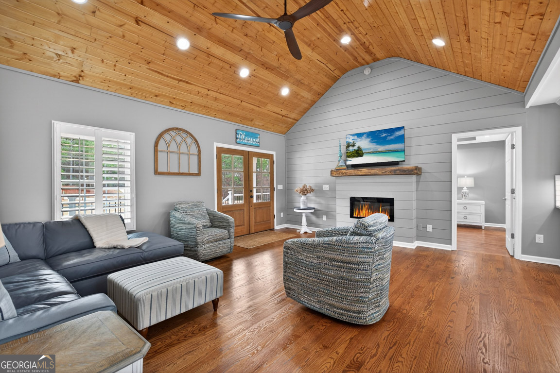 1035 McFarlin Bridge Road