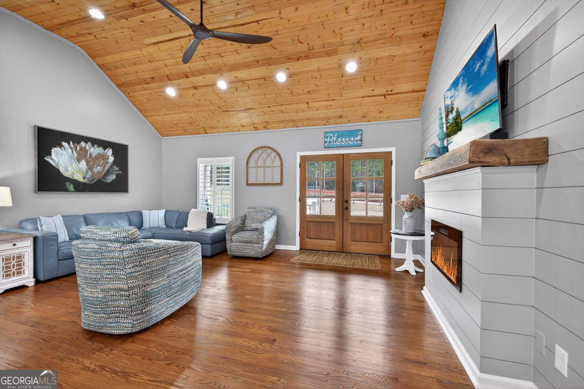 1035 McFarlin Bridge Road