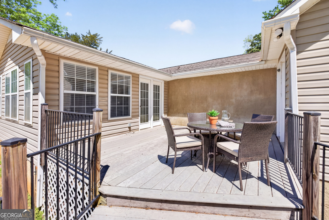 942 Powderbag Creek Road