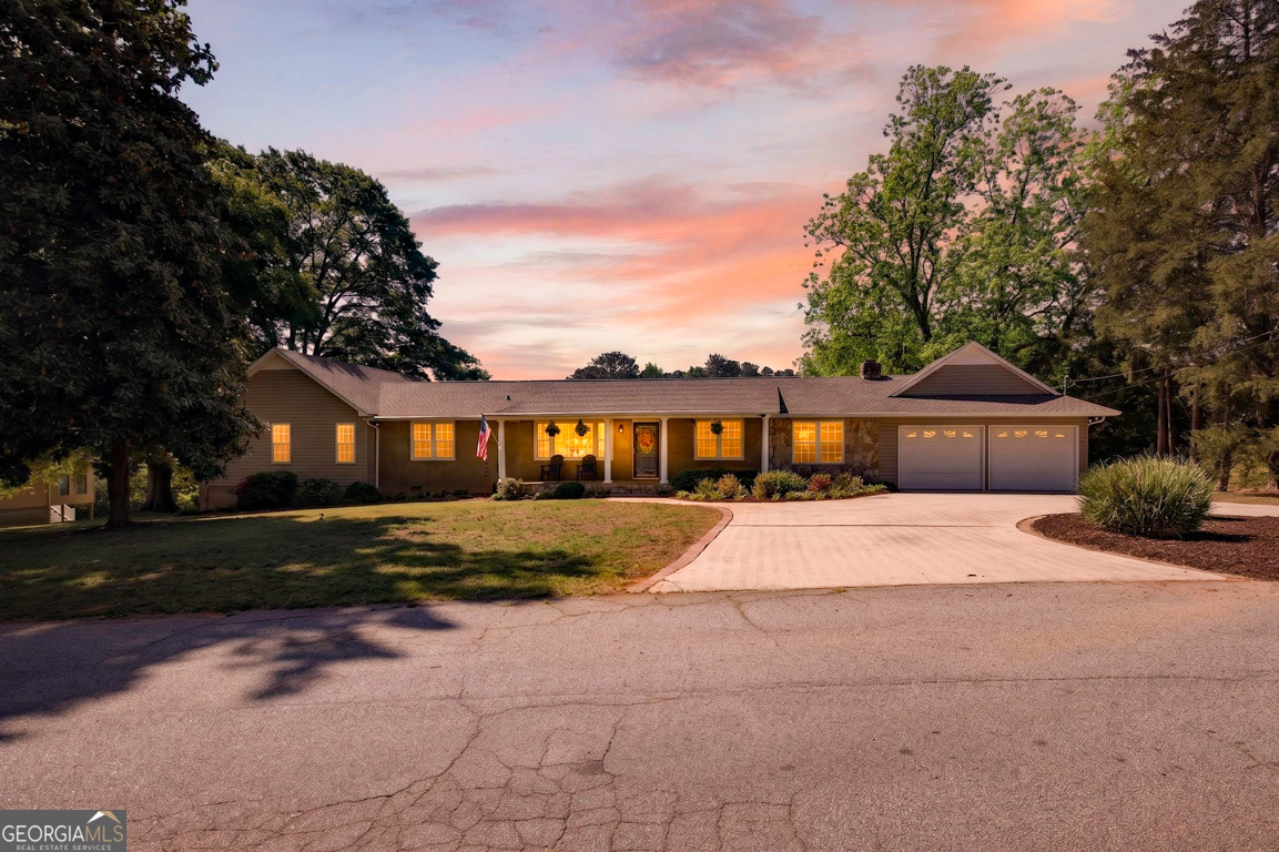 942 Powderbag Creek Road