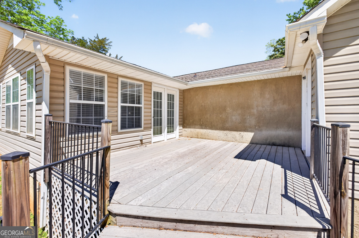 942 Powderbag Creek Road