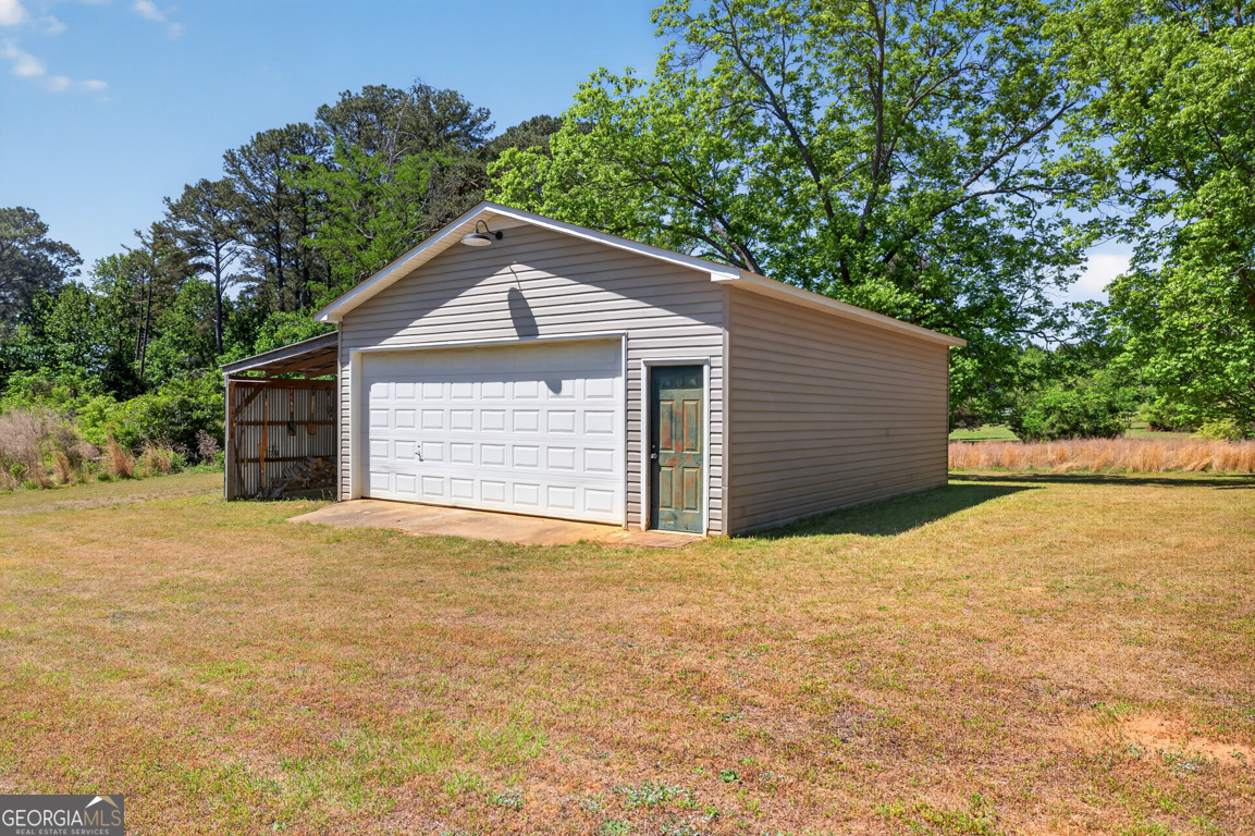 942 Powderbag Creek Road