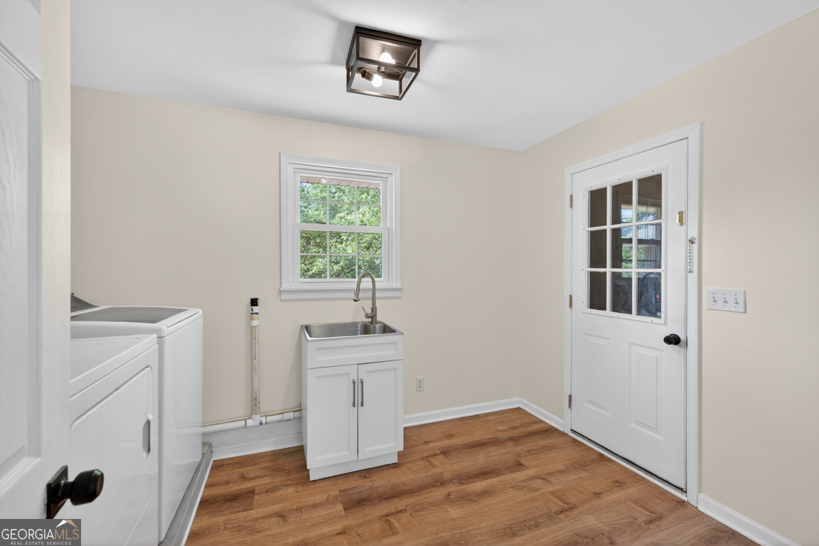 942 Powderbag Creek Road