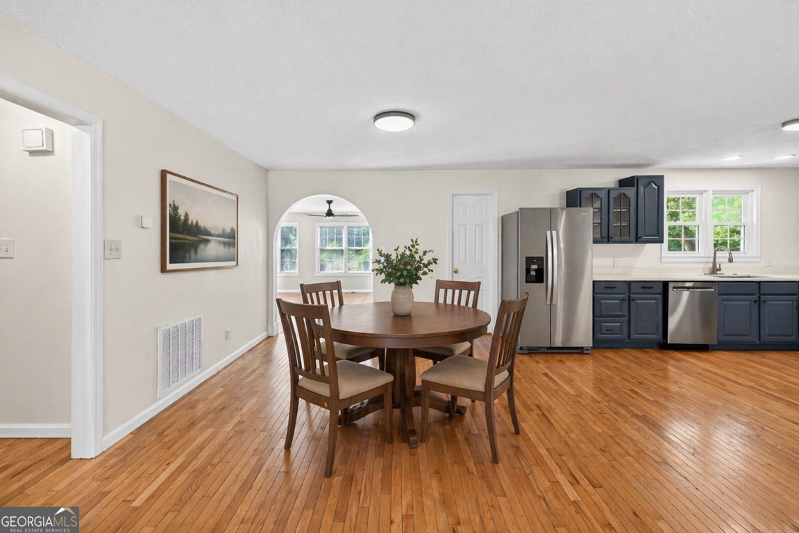 942 Powderbag Creek Road