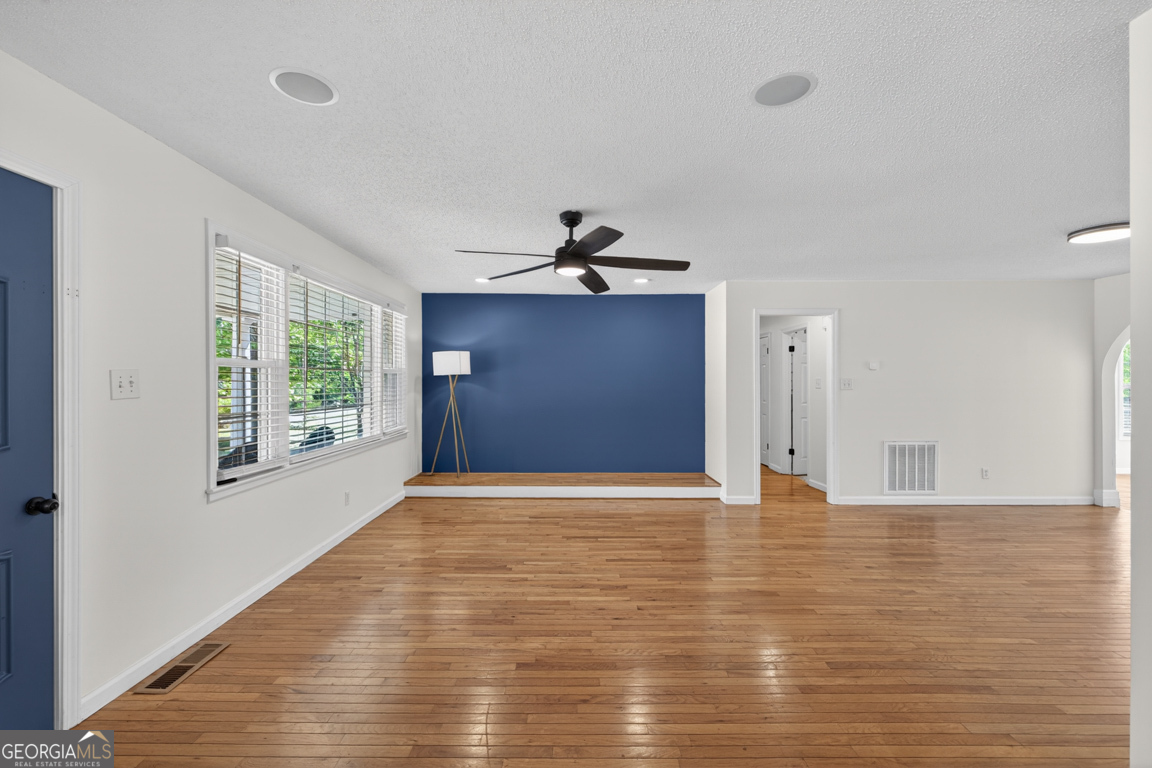 942 Powderbag Creek Road