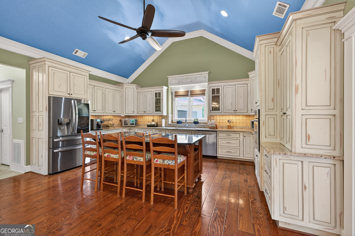 543 Scales Creek Road