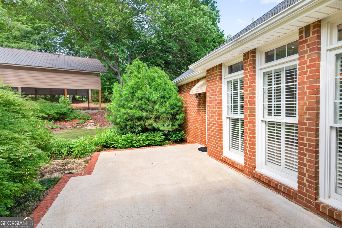 301 Oak Ridge Drive