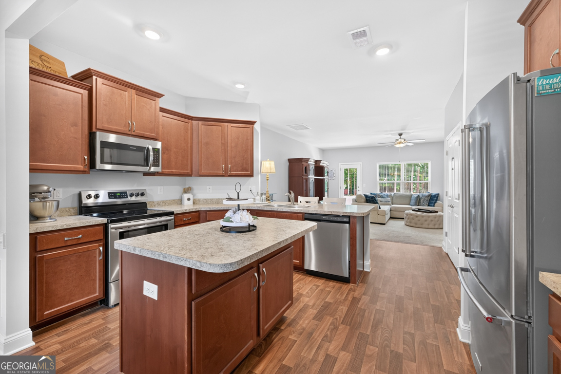 517 Forest Path