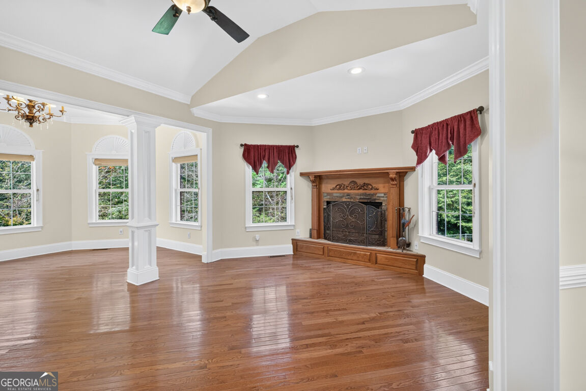 1077 Scales Creek Road