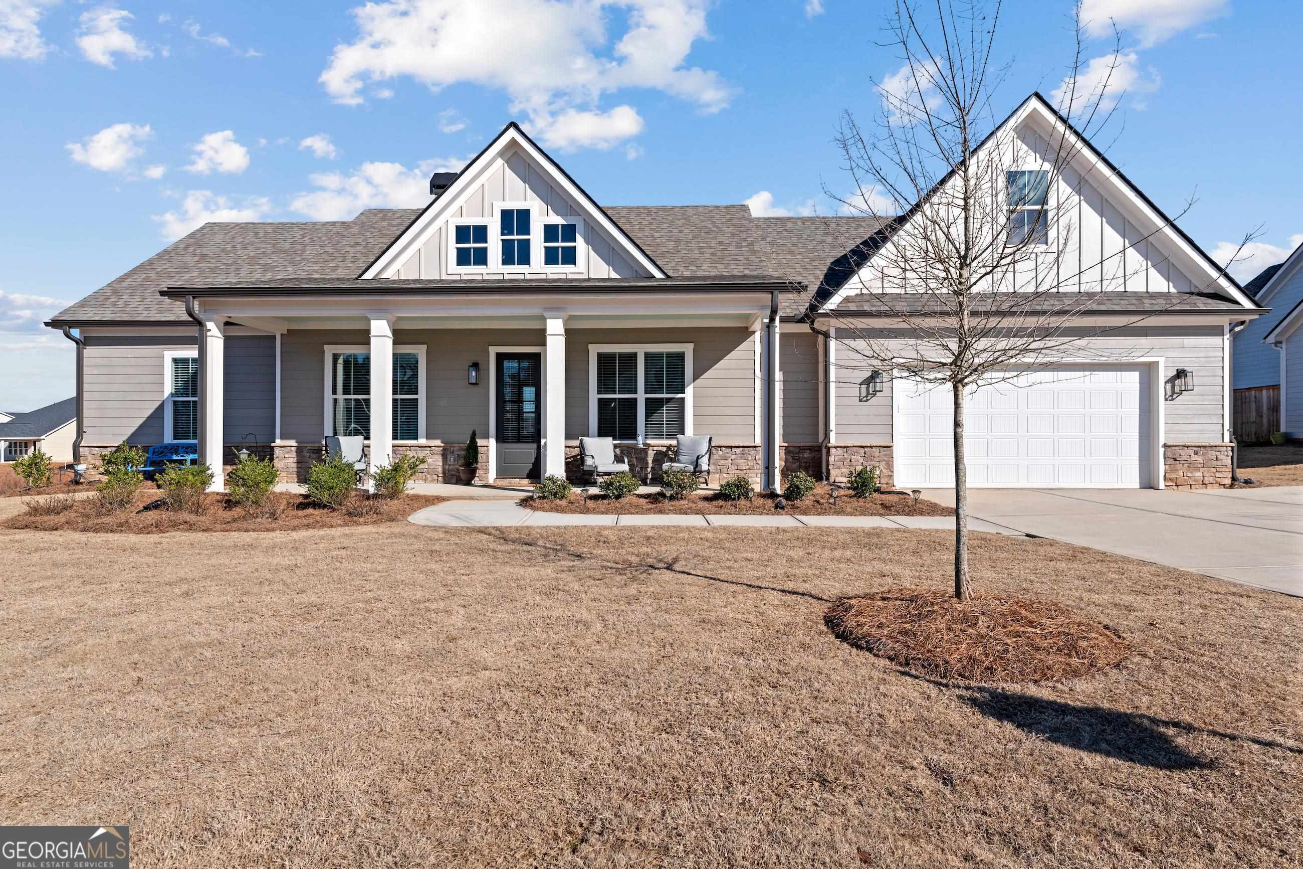 112 Applewood Way