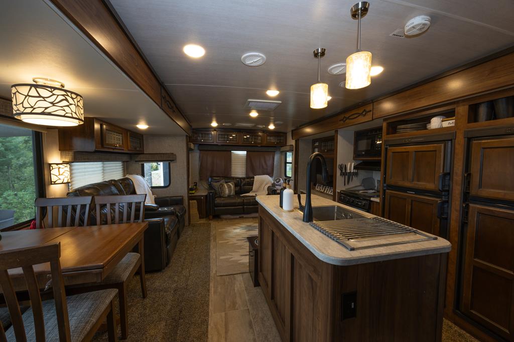 128 Pioneer Estates Rd