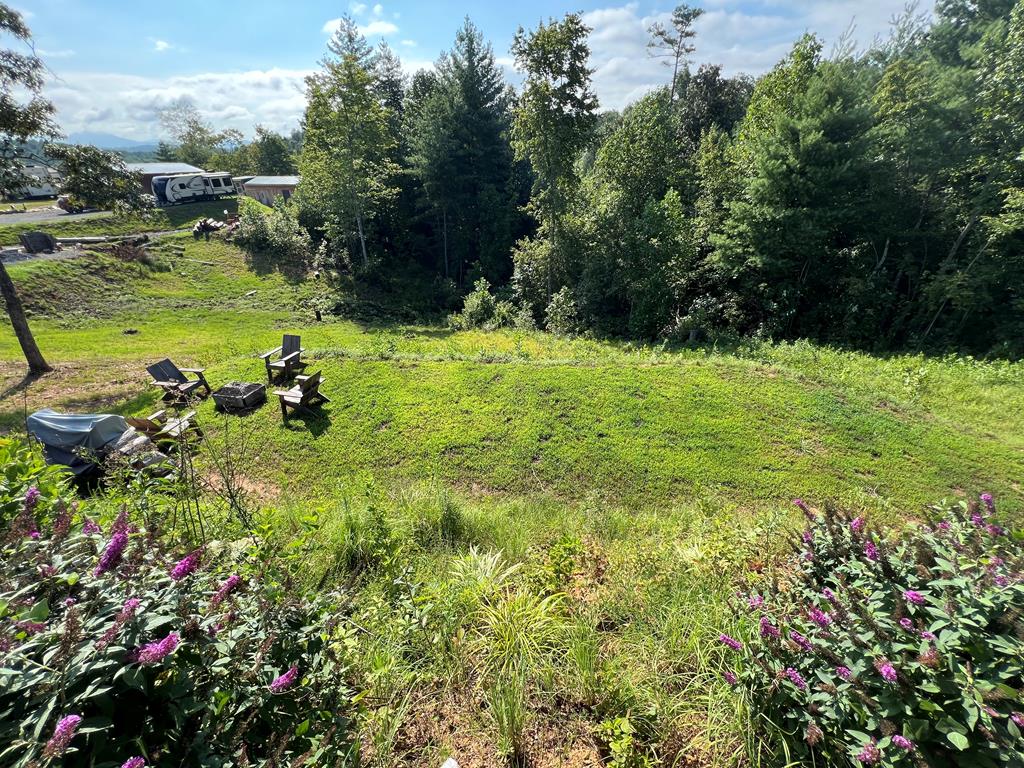128 Pioneer Estates Rd